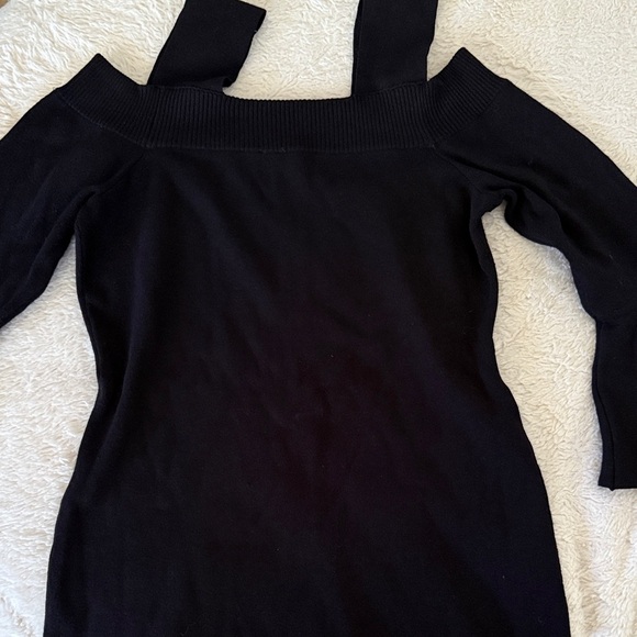 INC Black Off-Shoulder Blouse w/ Embroidered Flowers – M - Picture 4 of 4